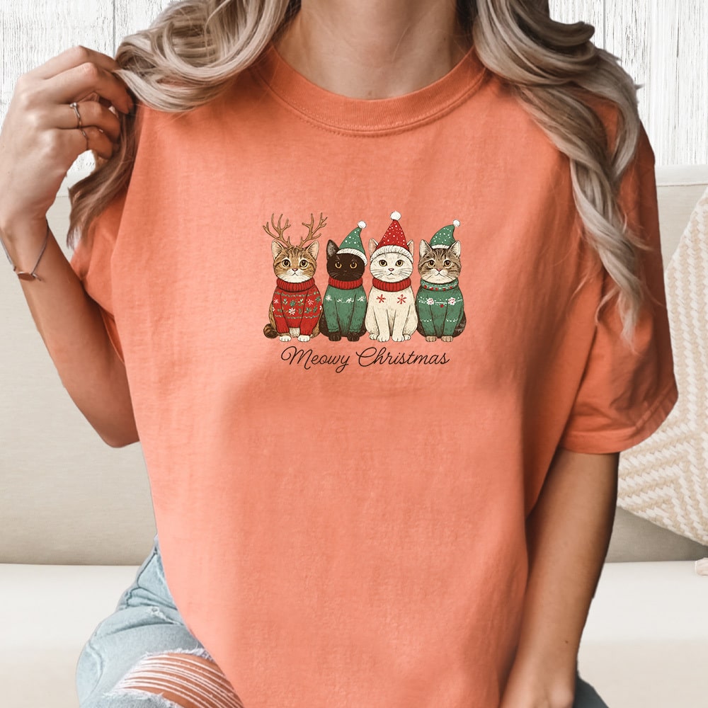 Comfort Colors Meowy Christmas Kitties Vintage Washed Tee - Terracotta